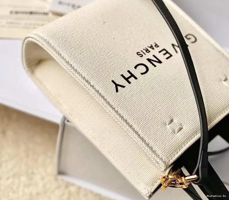 Givenchy Shopping Bags 44887 Chic 0822